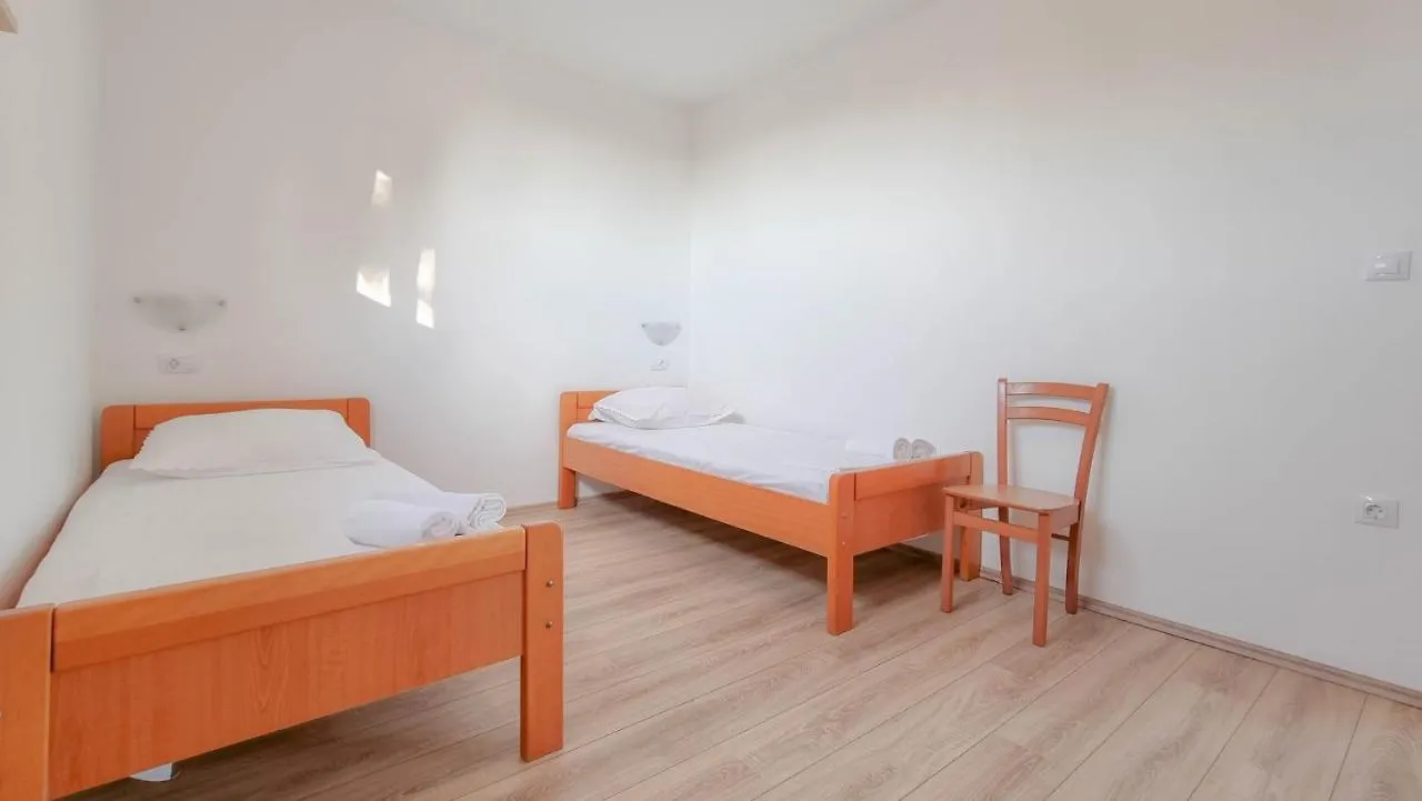 Skalinada Apartment Novigrad  0*, Novigrad (Istria)
