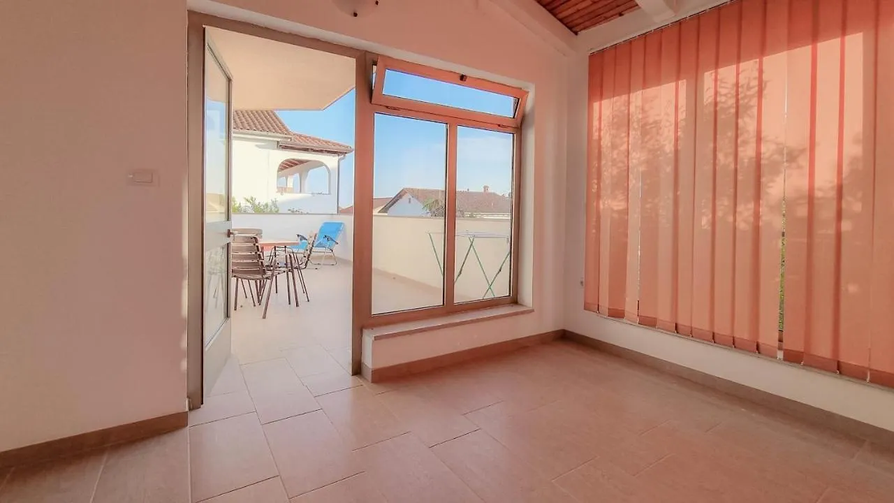 Skalinada Apartment Novigrad